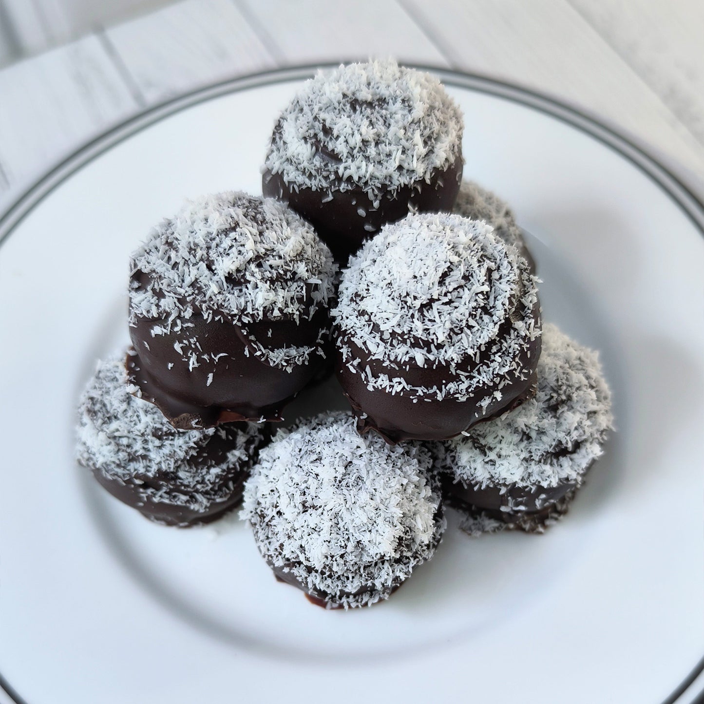 Dark Chocolate & Coconut Truffles